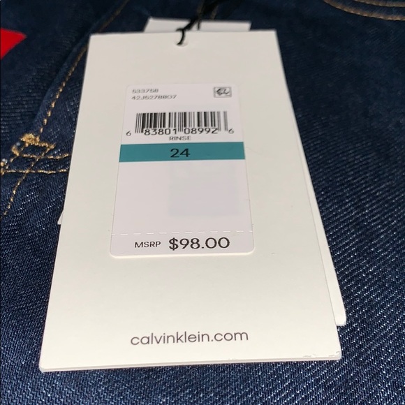 Calvin Klein - Picture 4 of 4